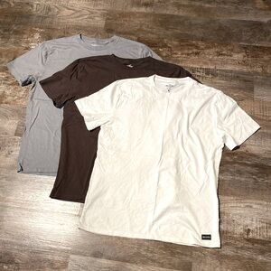 Hollister 3 pack relaxed fit tshirts